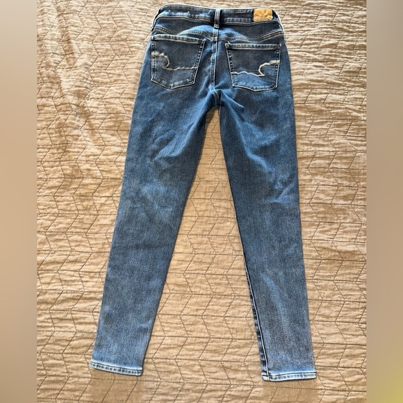 American Eagle High Rise Jegging Size 4 Short Super Stretch Light Wash - Picture 2 of 12